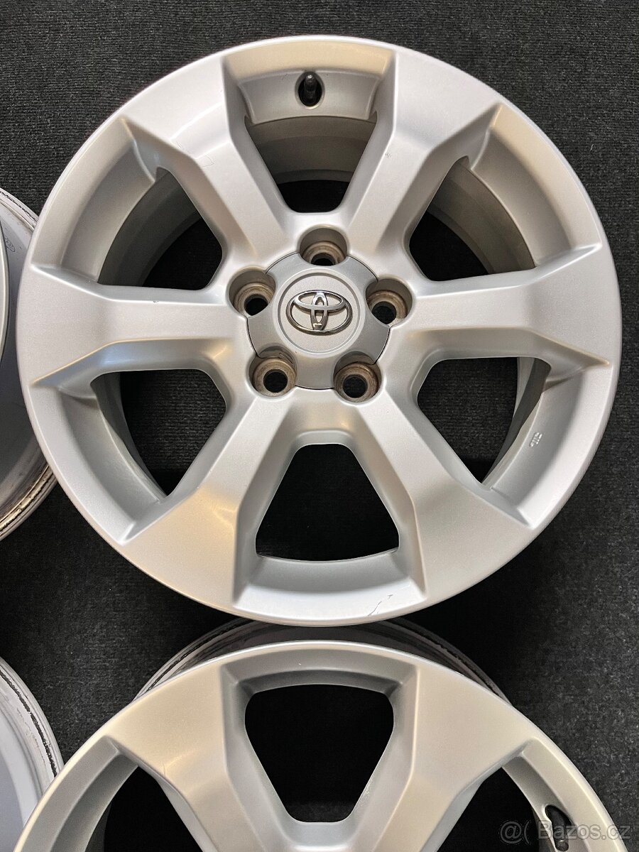 Toyota RAV4 3.generace originál alu disky - ET45 - 7