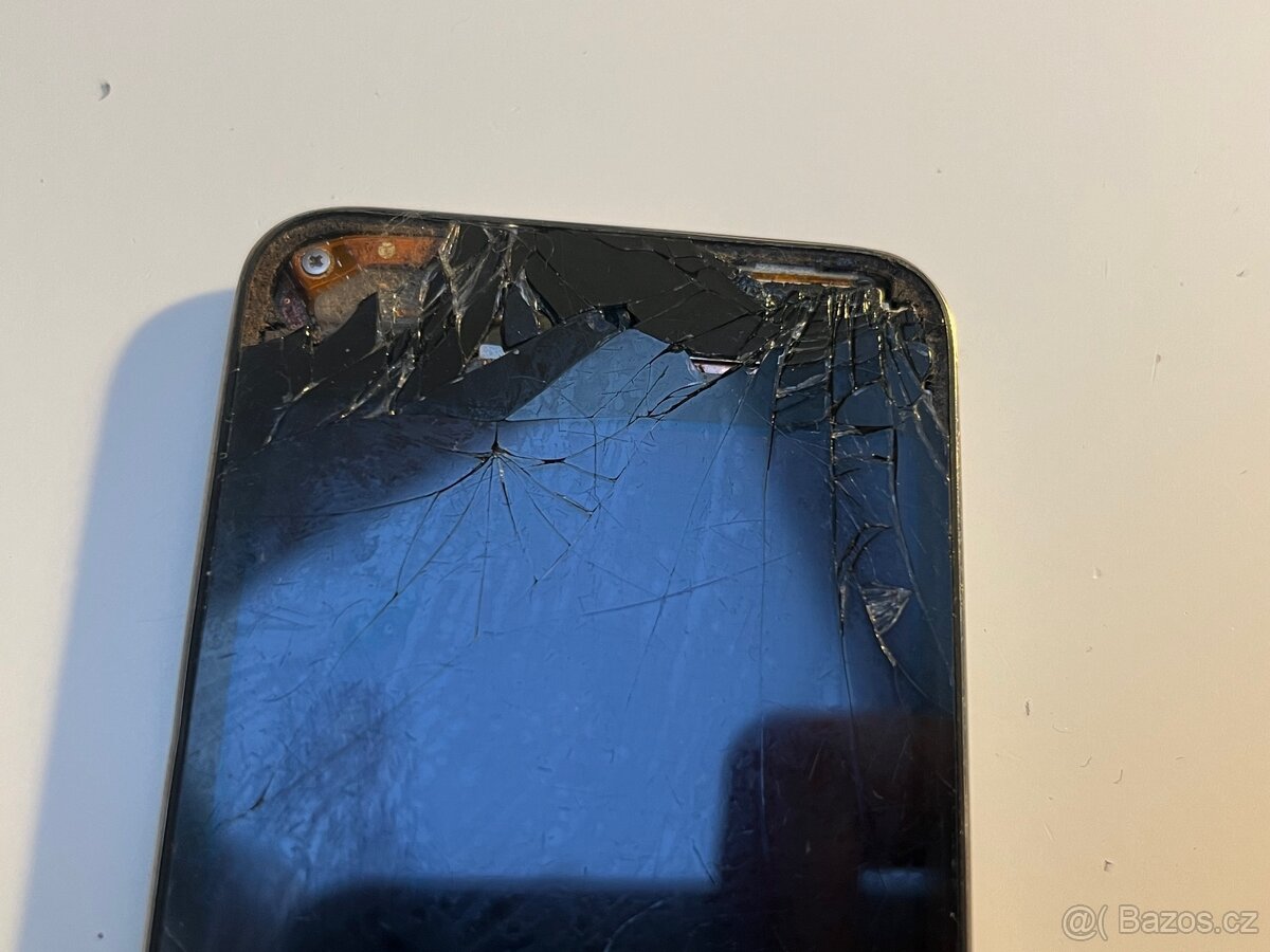 iPod Touch 4 32gb v Spatnem stavu - 7