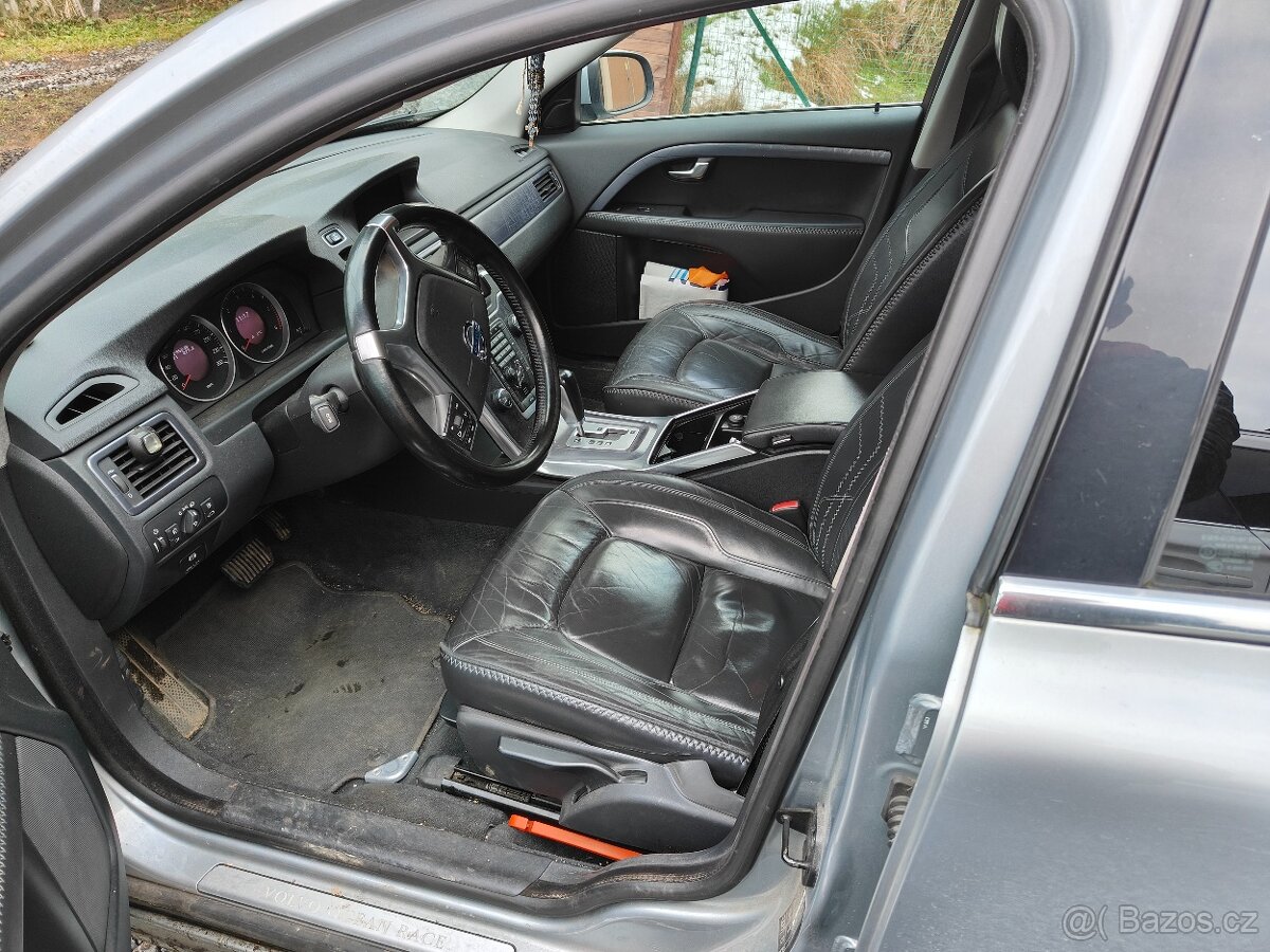 Prodám Volvo V70 D3 2,0D 120kw rok 2012 Ocean Race - 7