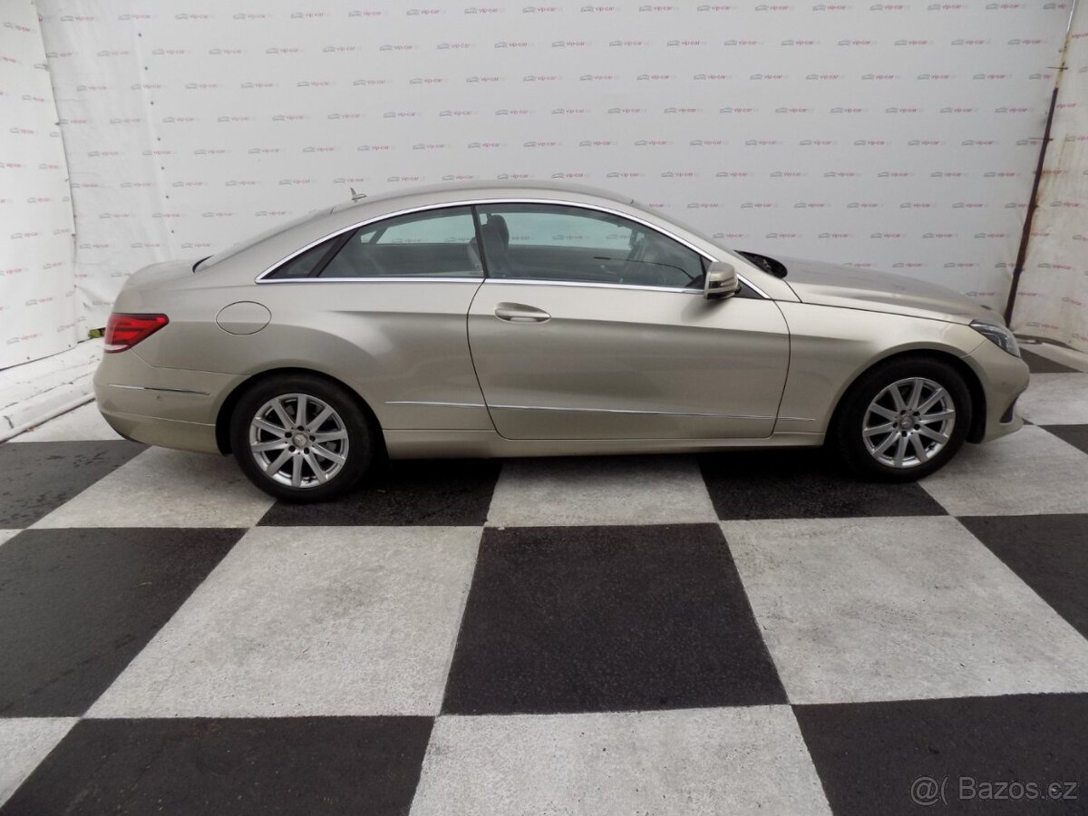 Mercedes-Benz Třídy E 220d Coupé/Full-Led/NAVI/ - 7