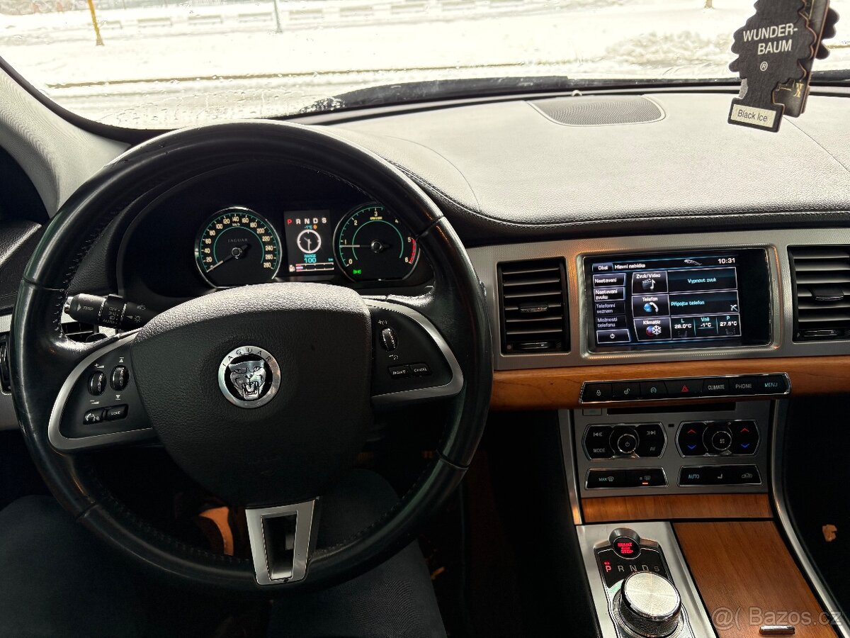 Jaguar XF Sportbreak - 7