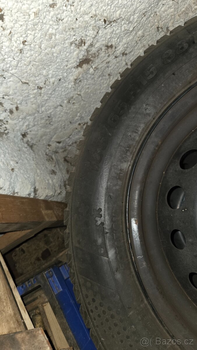 Disky včetně pneu Dacia 185/65/15 - 7