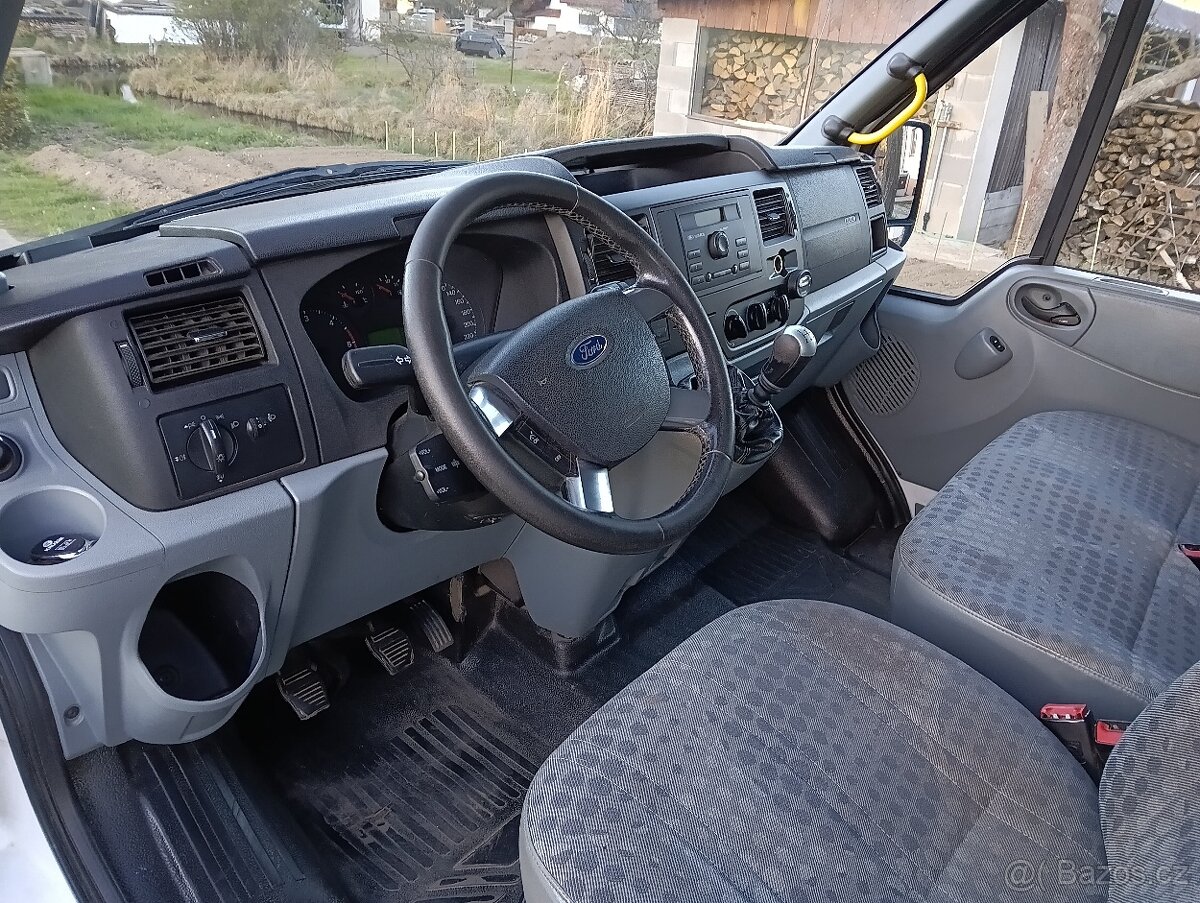 FORD TRANSIT 2,2 tdci 9míst - 7