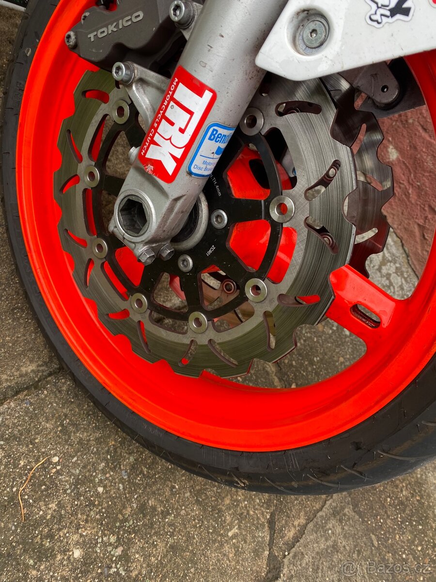 Sv1000s 2004 - 7