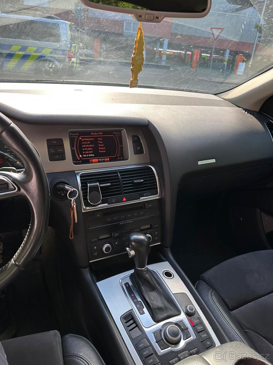 Audi Q7 - 7