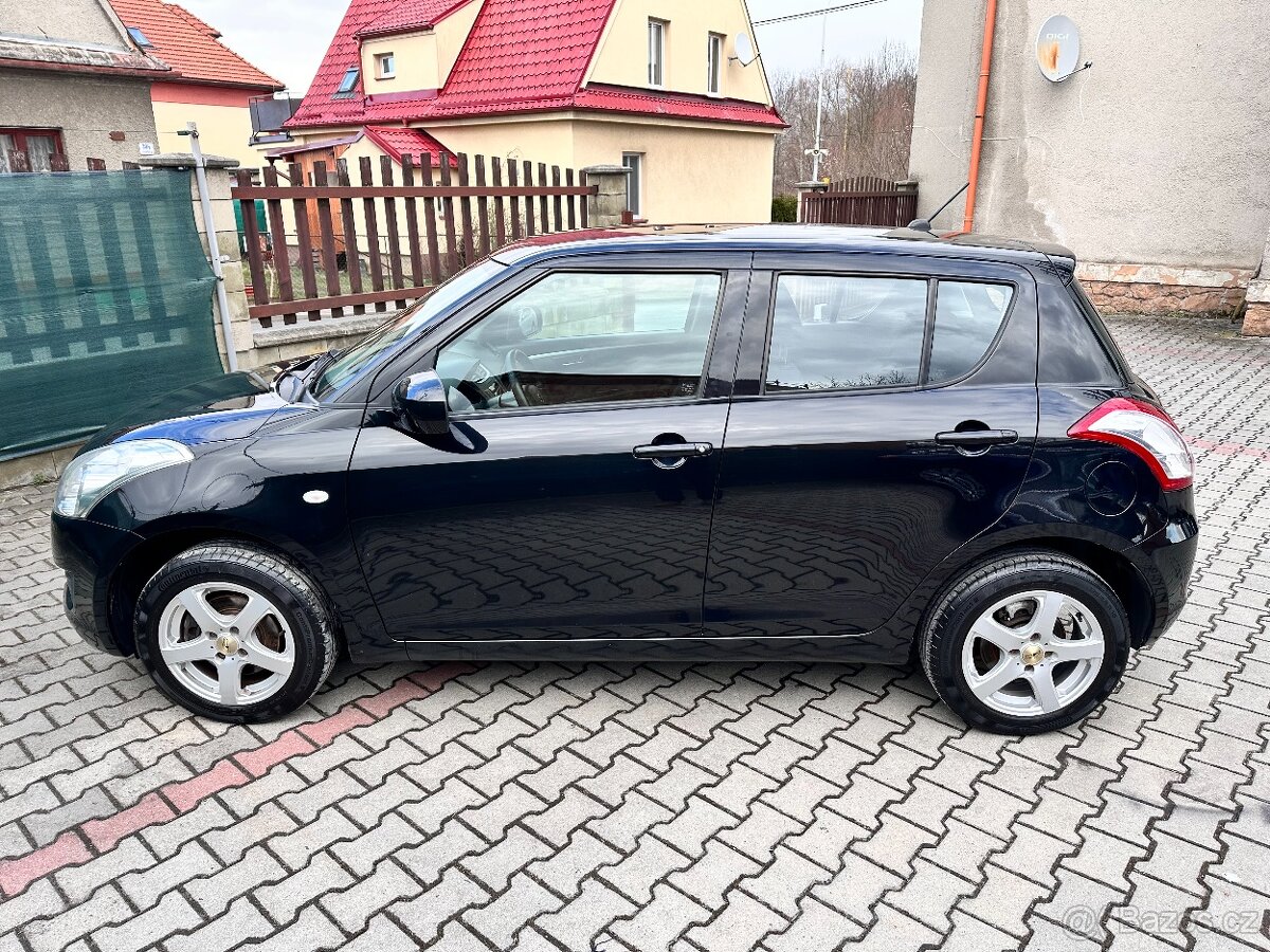 Suzuki Swift 1.2 69kW 2012 115383km VVT 4x4 1.majitel - 7