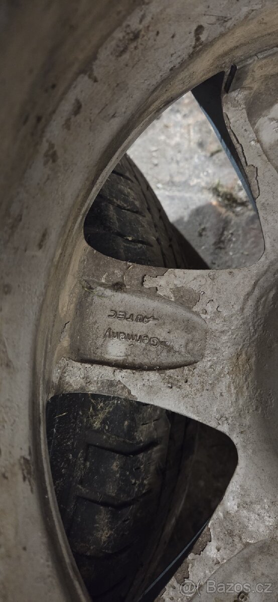 Alu kola r16, 5,114,3 zimní pneu 215/65C - 7