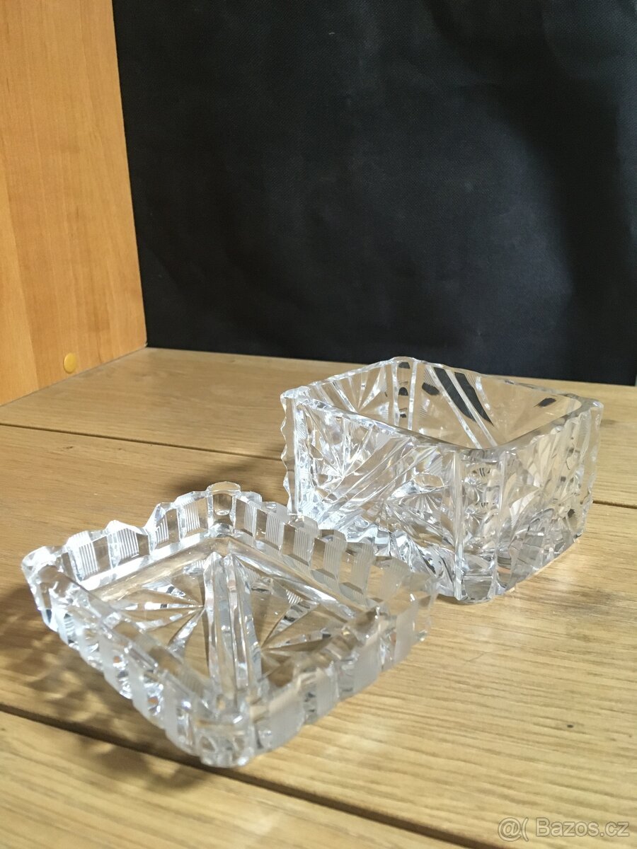 Broušená skleněná dóza malá 2x - 7