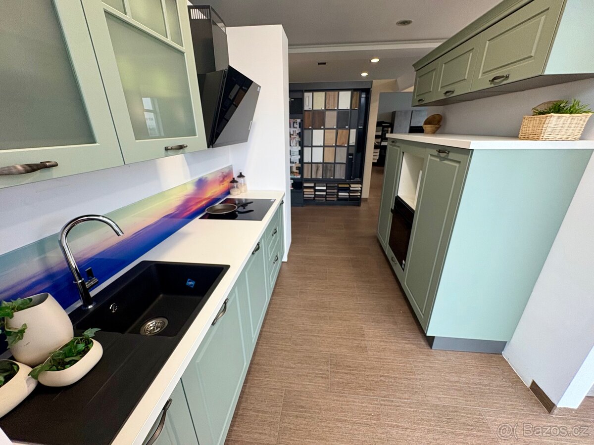 Nová Linka SONÁTA,něm.výroby, hedvábný lak-Šalvěj, 5 let zár - 7