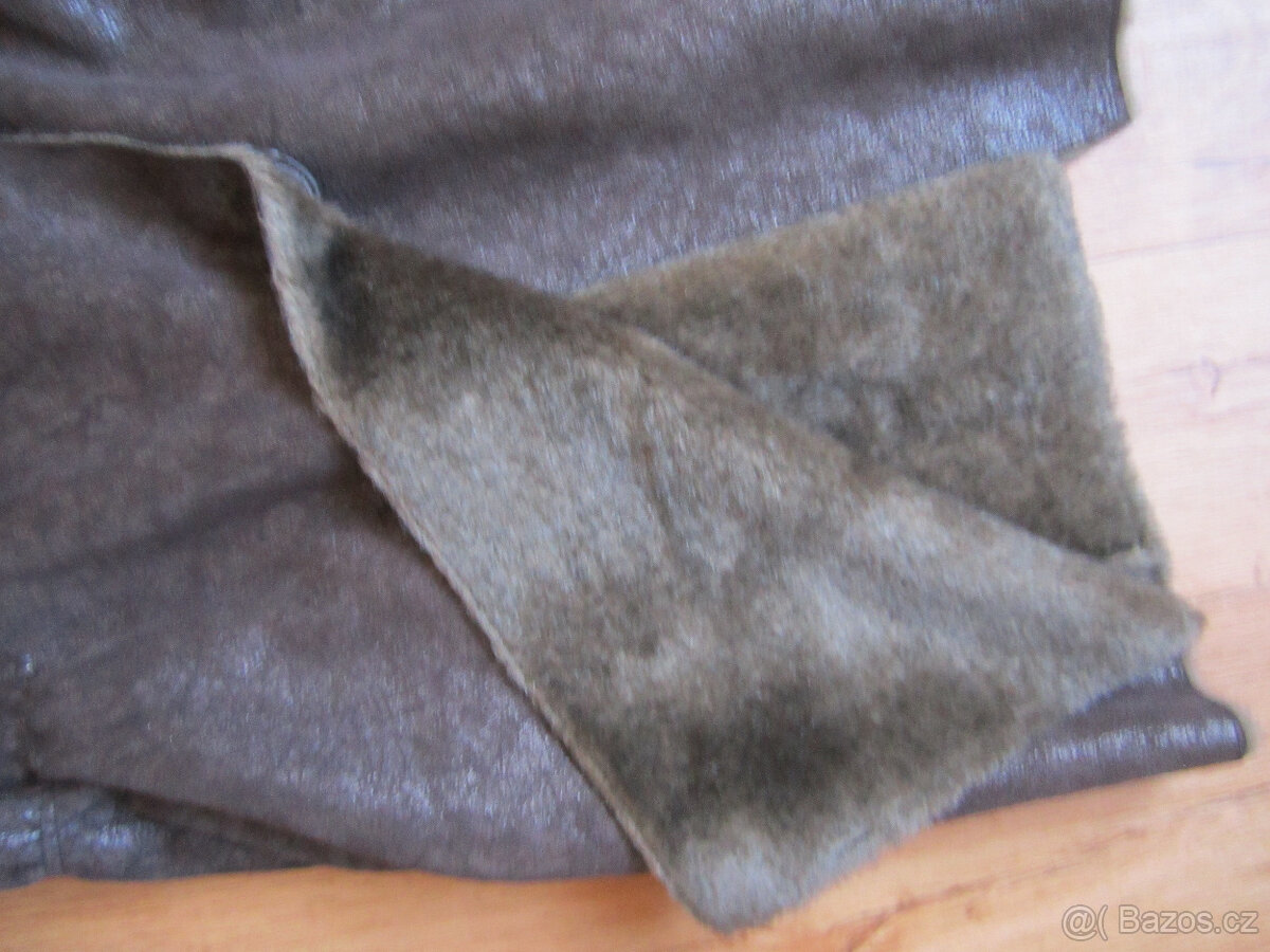 Zimní kabát s kožešinou uvnitř, M/L, zvenku semiš s patinou - 7