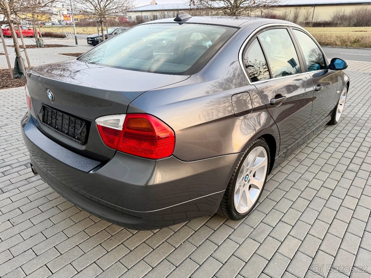 BMW 325i e90 MANUÁL XENONY SPORTSITZE - 7