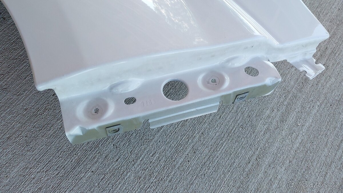 Renault Trafic – Blatníky přední bílé - 7