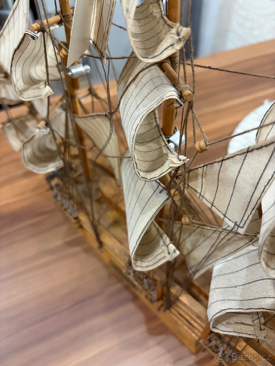 Model lodi endeavour - 7