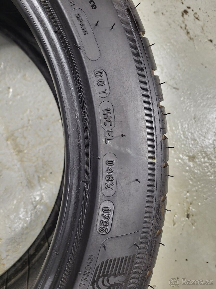 2x 235/45R18 Michelin Letní - 7