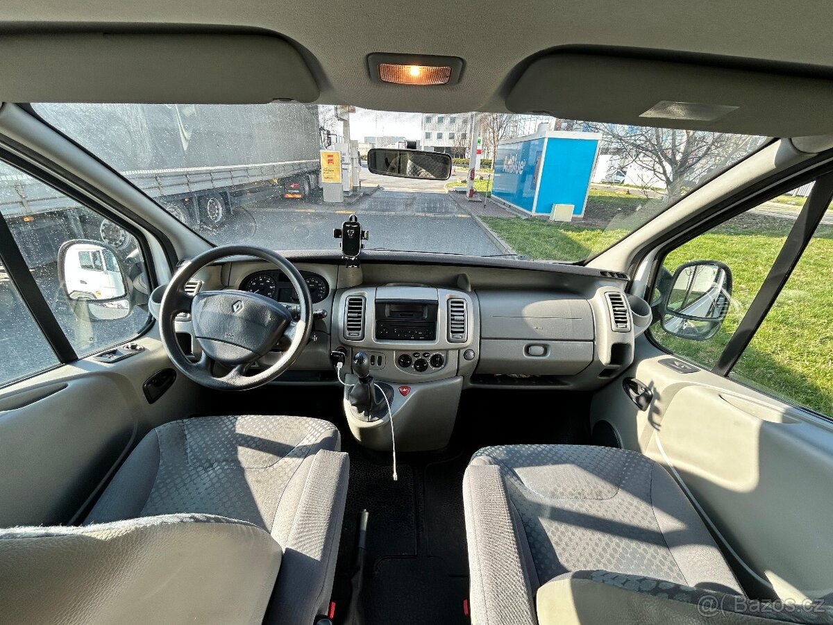 Renault trafic 2.0 dci long - 7