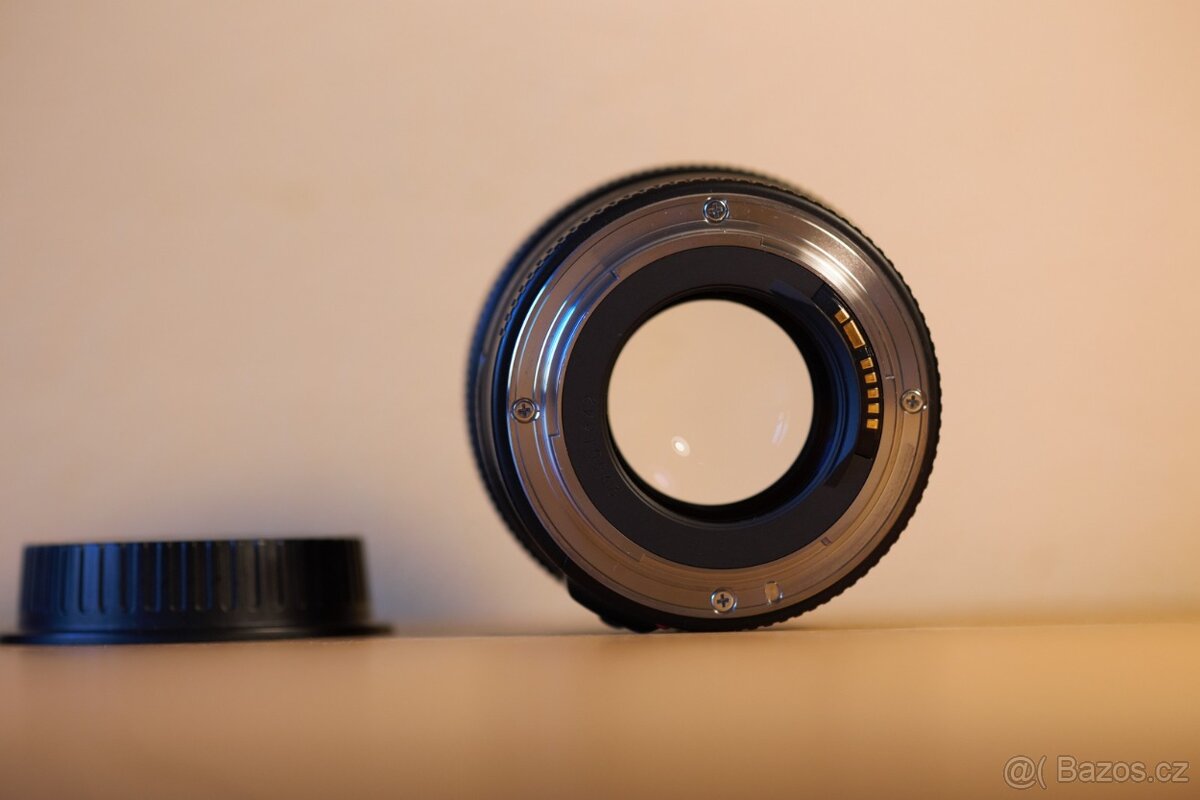 Objektiv Canon EF 85mm f/1.8 - 7