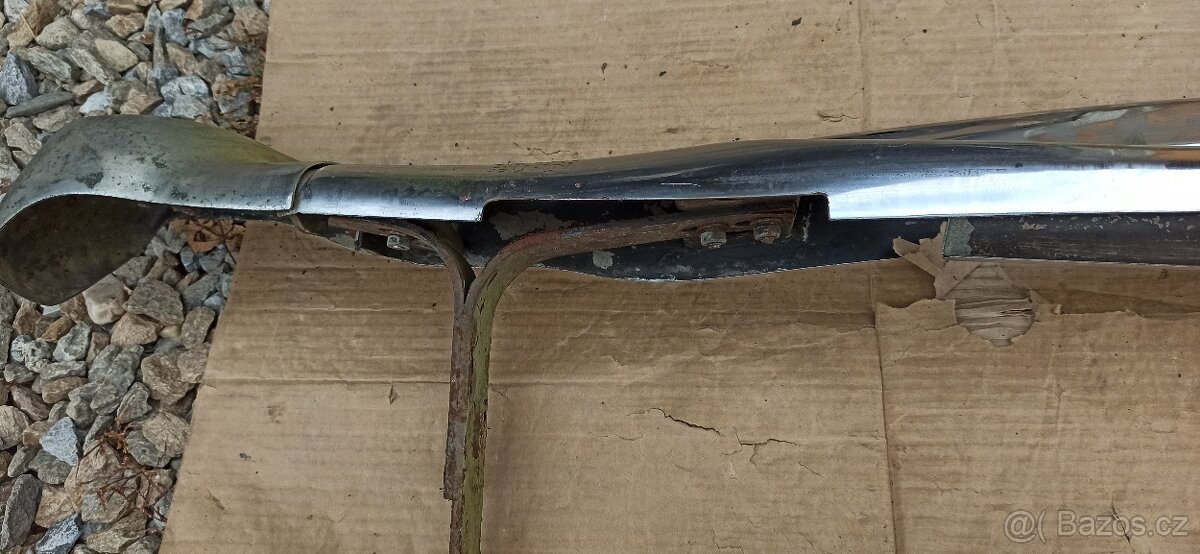 PRODÁM NA TATRA 603 ZADNÍ NÁRAZNÍK - 7