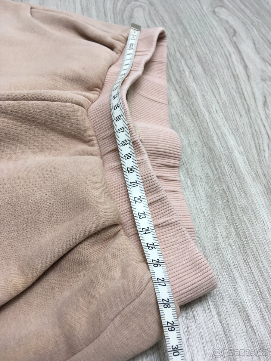 Dívčí tepláková souprava, vel. 152 - 7