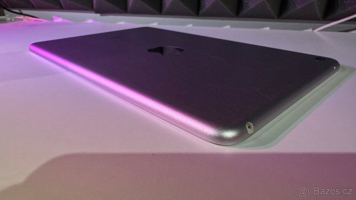 Apple iPad mini 4 Wi-Fi 128GB – Silver - 7