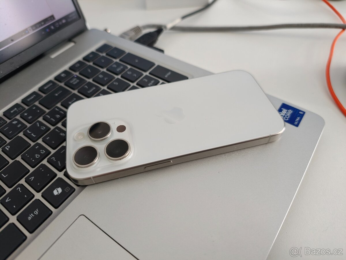 Apple iPhone 15 Pro 256GB - 7