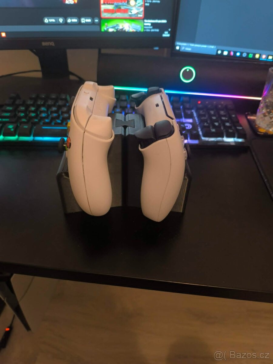 Stojánek na PS5 a Xbox ovladače - 7