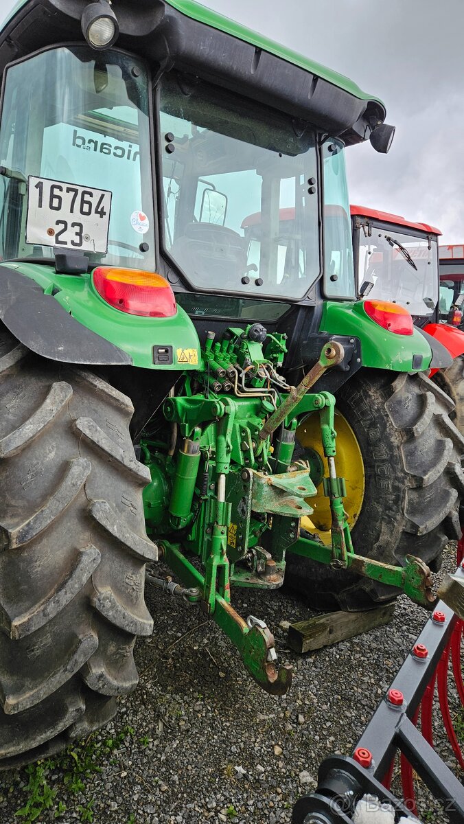JOHN DEERE 5820R S ČELNyym nakl. 2006 - 7