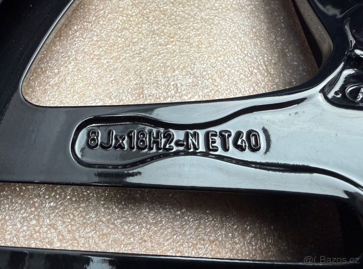 Originál zimní kola R18 Mercedes A35 AMG W177 - 7