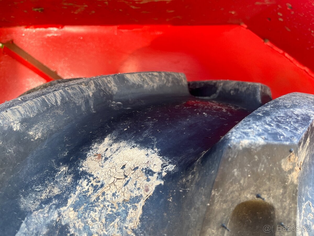 Prodám kola na Zetor - 7