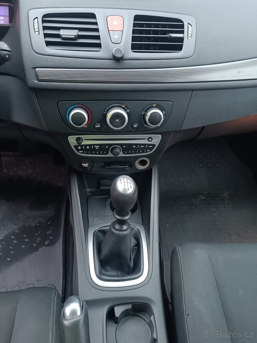 Renault Mégane III 1,6 benzín 2009 - 7