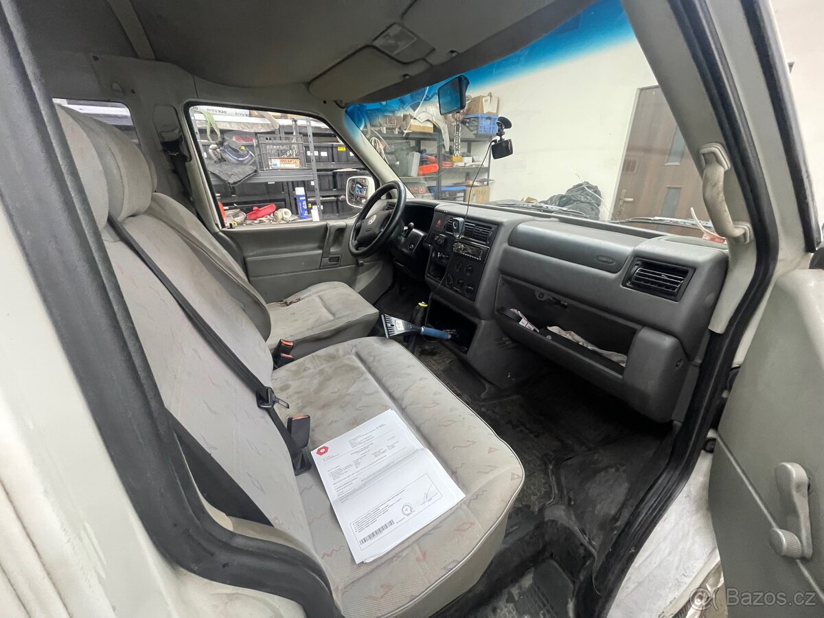 Prodám Volkswagen caravelle t4 2.5 65kw - 7