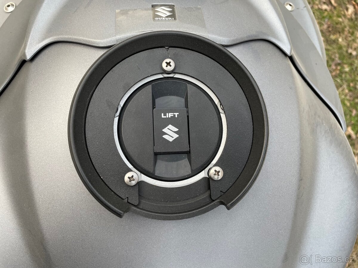 Suzuki GSX-S1000 - 7