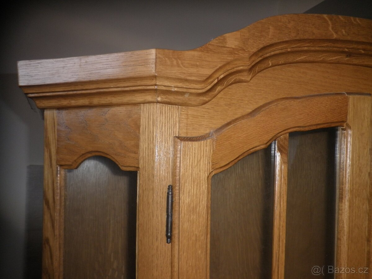 Rustikální vysoká vitrína - 7