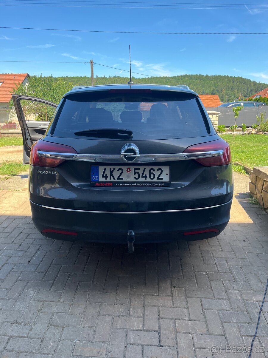 Opel insignia A Sportstourer - 7