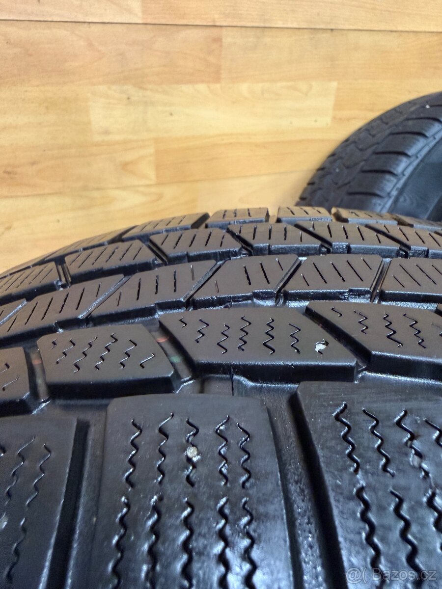 Zimní pneu 205/60/16 - 7