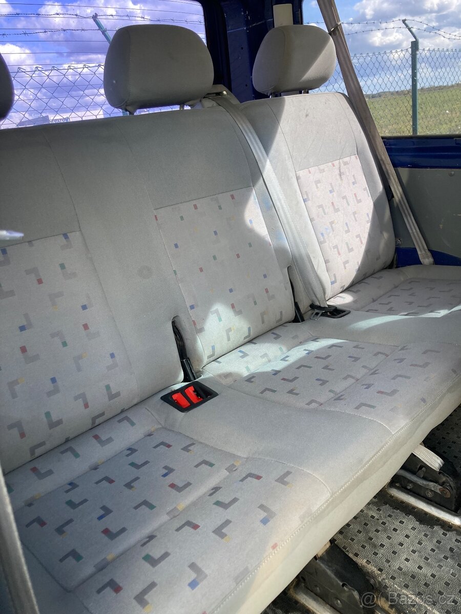 VW TRANSPORTER T5 1.9TDI BEZ DPF 9 MÍST R.V.2004 - 7