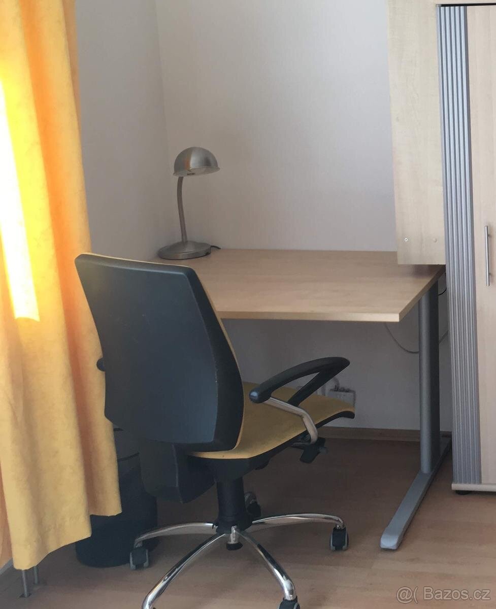 Psací stůl 1100 × 800 mm praktický a pevný - 7