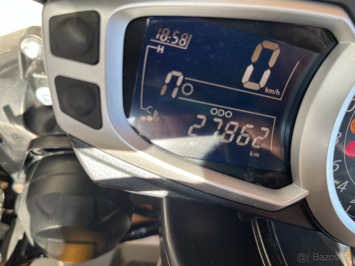 Triumph Daytona 675R - 7