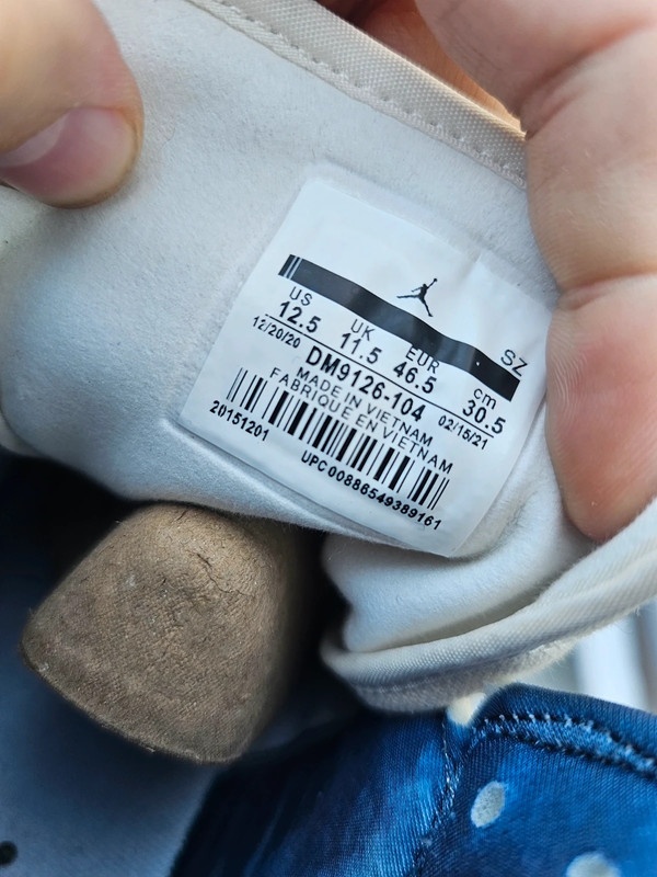 AIR JORDAN 1 MID SE - 7