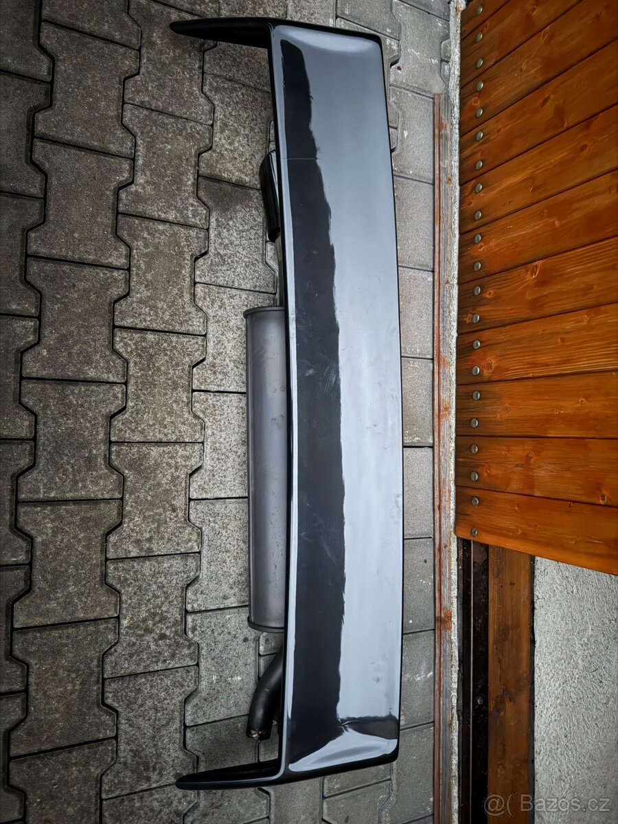 Originál křídlo BMW E30 M3 - 7