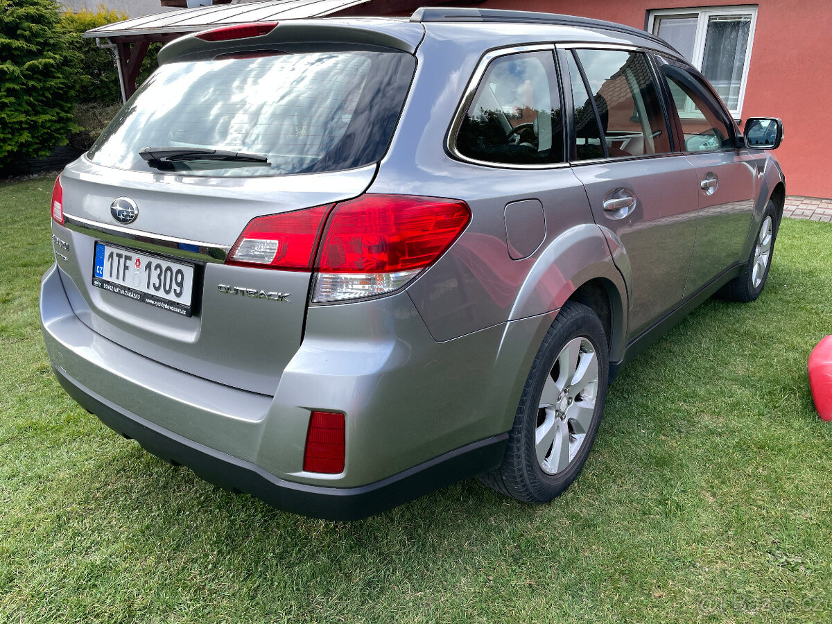 Subaru Outback 2.5I 4x4 automat benzín - 7