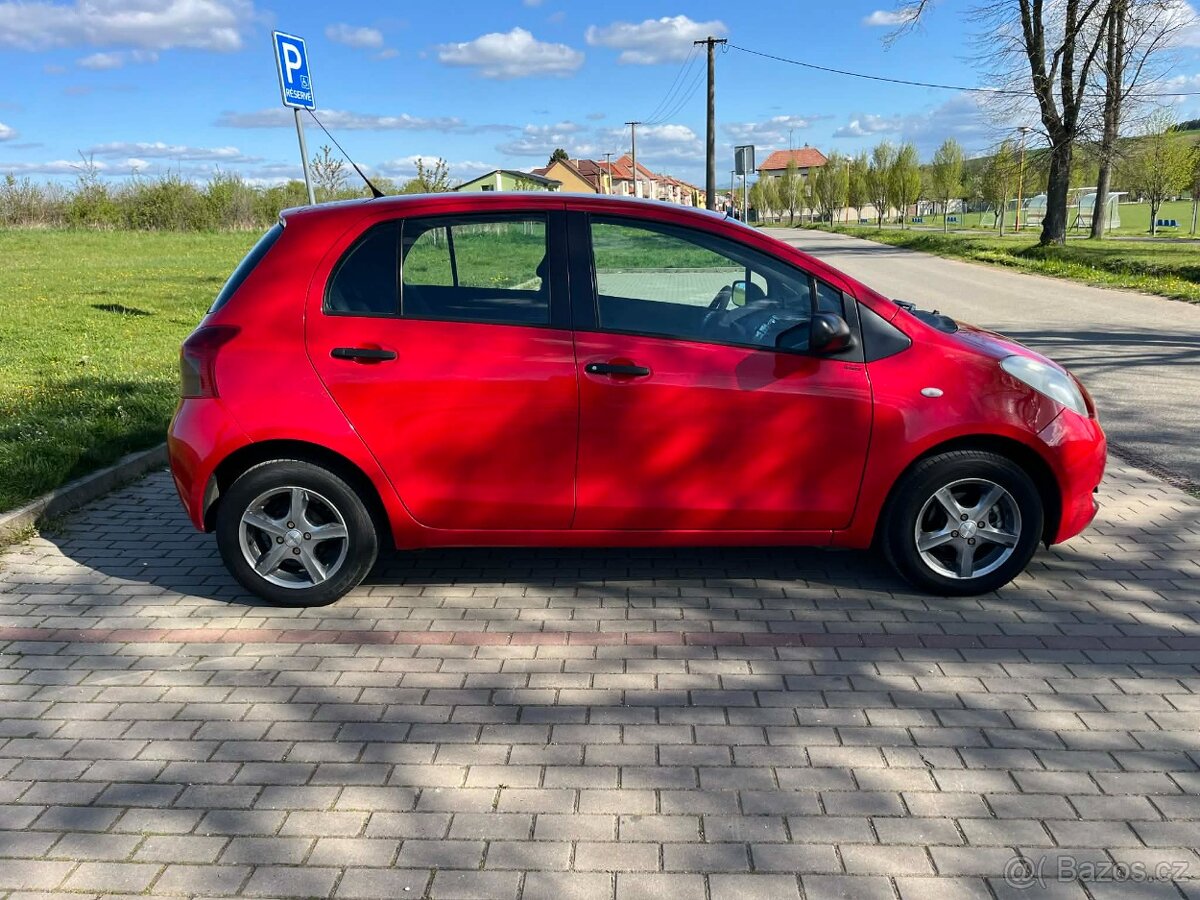 Toyota Yaris 1.0 VVT-i - 7