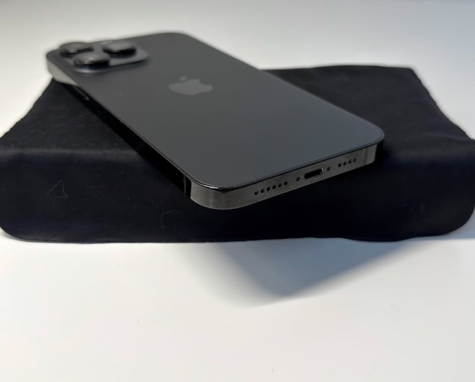 iPhone 14 Pro Max - 128GB - 7