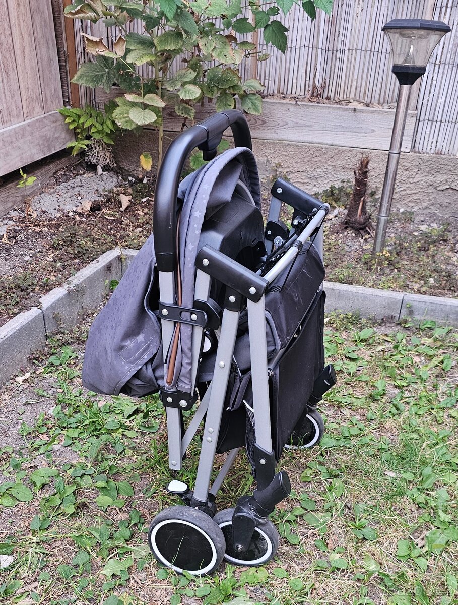 Prodáme dětský kočárek Chipolino - 7