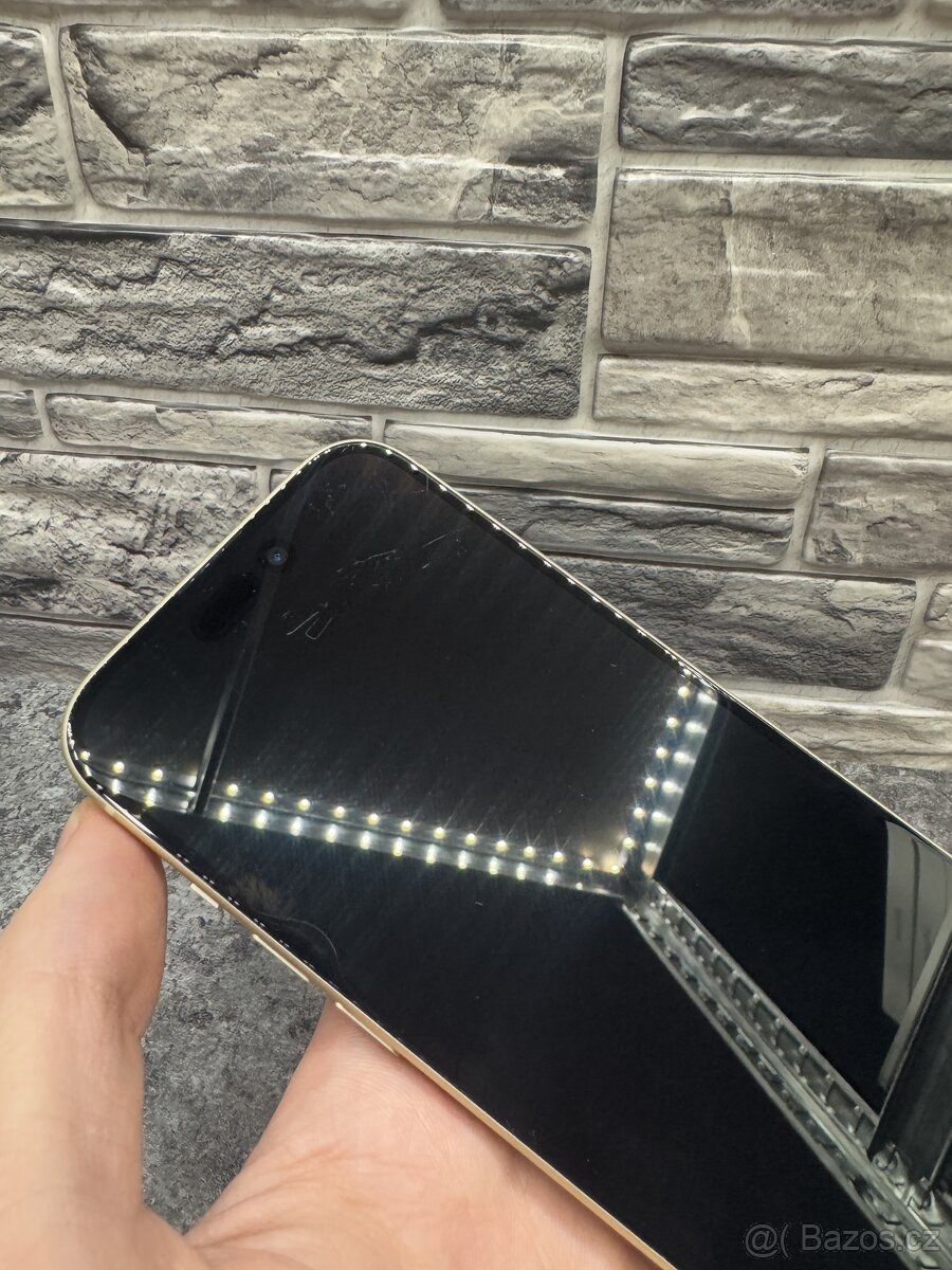 iPhone 15 128GB Yellow, baterie 84% - 7