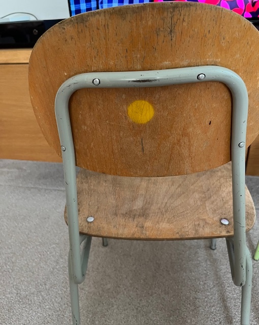 2 x stará, malá židlička - 7