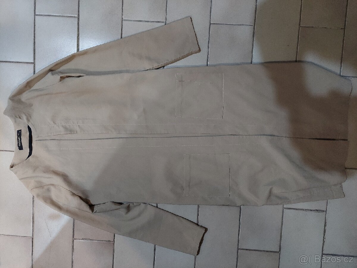 Dlouhý lehký kabát. - 7