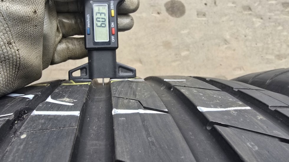 Letní pneu 255/45/19 Hankook - 7