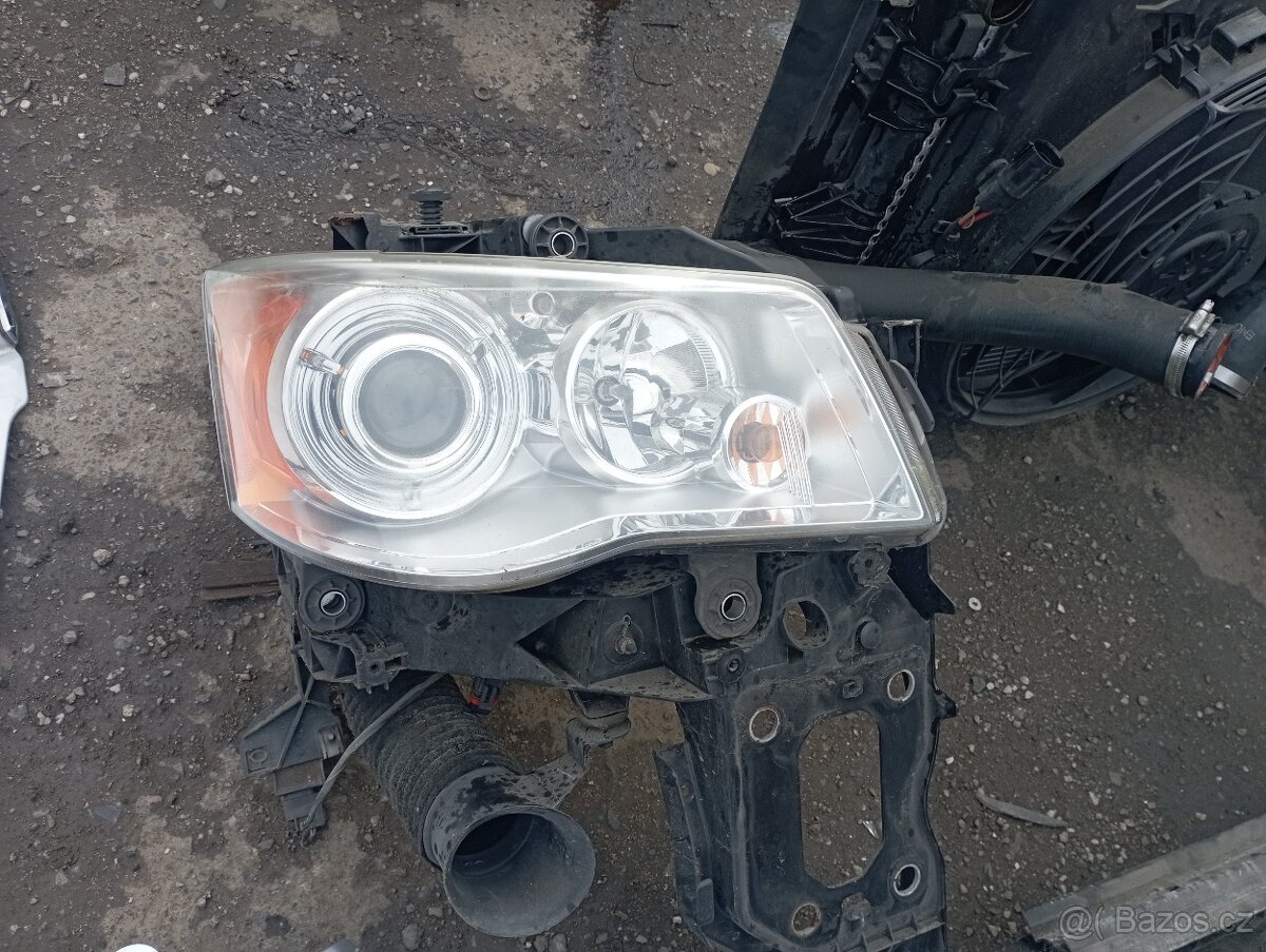 CHRYSLER GRAND VOYAGER V..PŘEDEK Z RV 2009 XENONY APOD. KO - 7