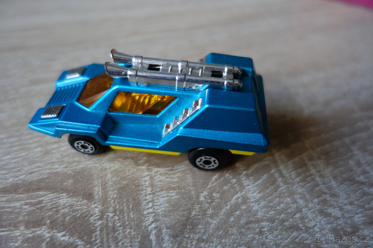 Matchbox Superfast No. 68 Cosmopolitan - 7