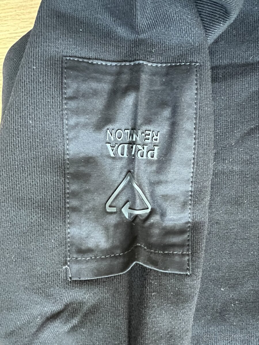 Černá mikina značky Prada - 7